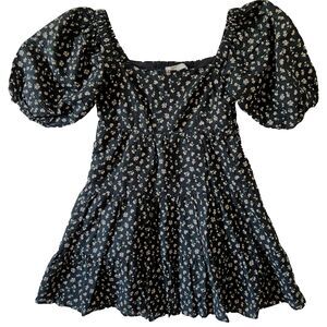 Wayf Dress S Black Ditzy Floral Lined Smocked Mini Tiered Milkmaid
